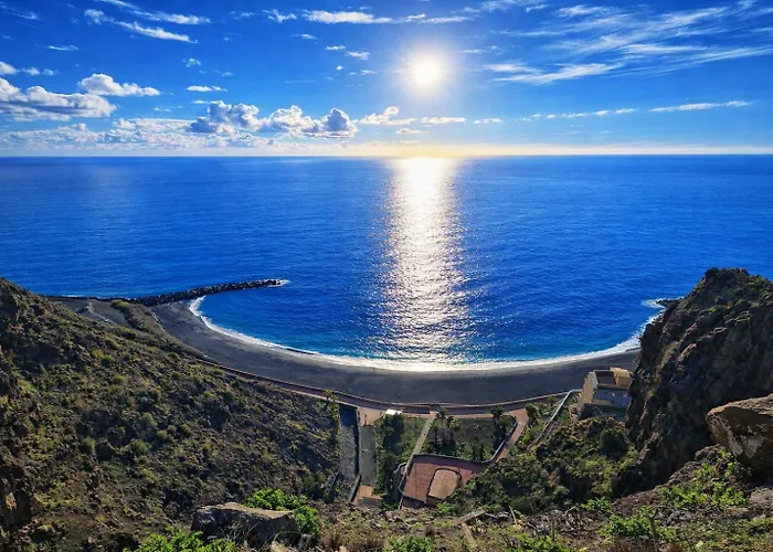 Unique House With Cave By The Sea With Private Terrace Santa Cruz de Tenerife