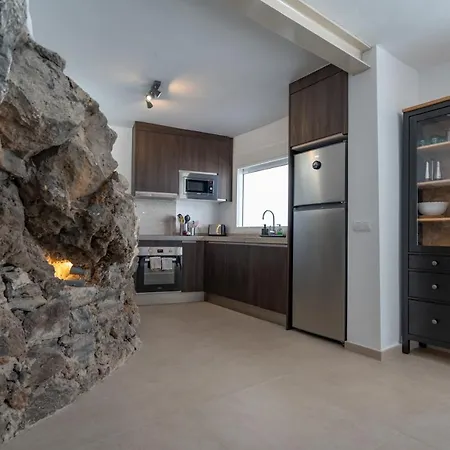 Unique House With Cave By The Sea With Private Terrace Casa de Férias *