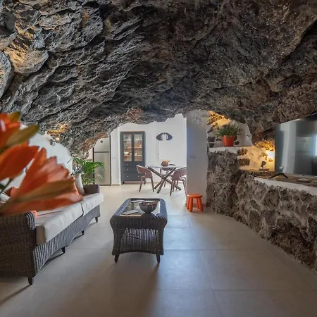 Unique House With Cave By The Sea With Private Terrace