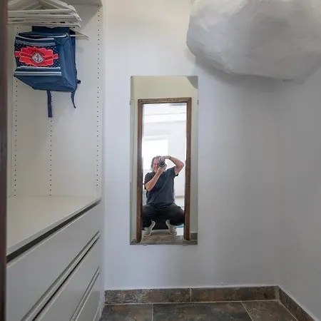 Unique House With Cave By The Sea With Private Terrace Vakantiehuis *