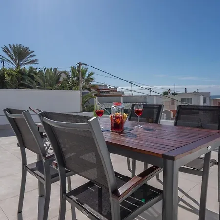 Unique House With Cave By The Sea With Private Terrace Nyaraló