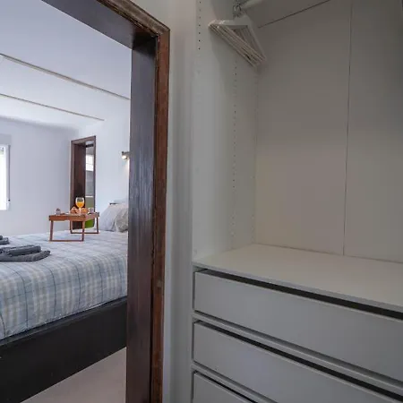 Vakantiehuis Unique House With Cave By The Sea With Private Terrace Santa Cruz de Tenerife