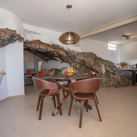 Unique House With Cave By The Sea With Private Terrace *