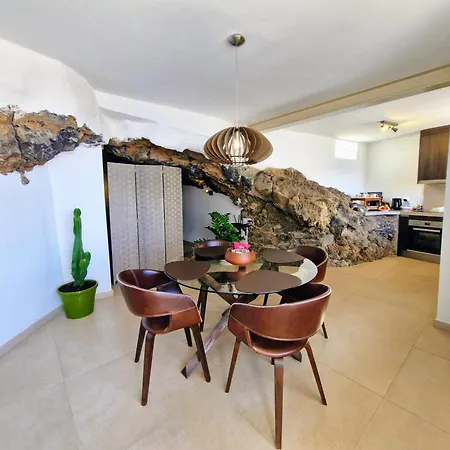 Tatil Evi Unique House With Cave By The Sea With Private Terrace