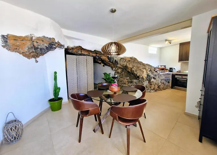 Tatil Evi Unique House With Cave By The Sea With Private Terrace